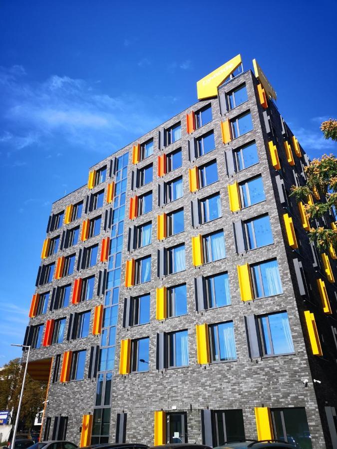 Magnolia Loft Apartments Вроцлав Екстериор снимка